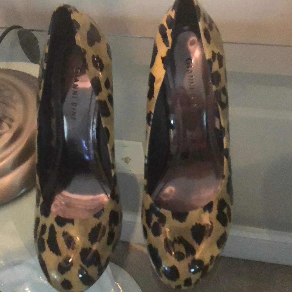 Gianni Bini high heel shoes